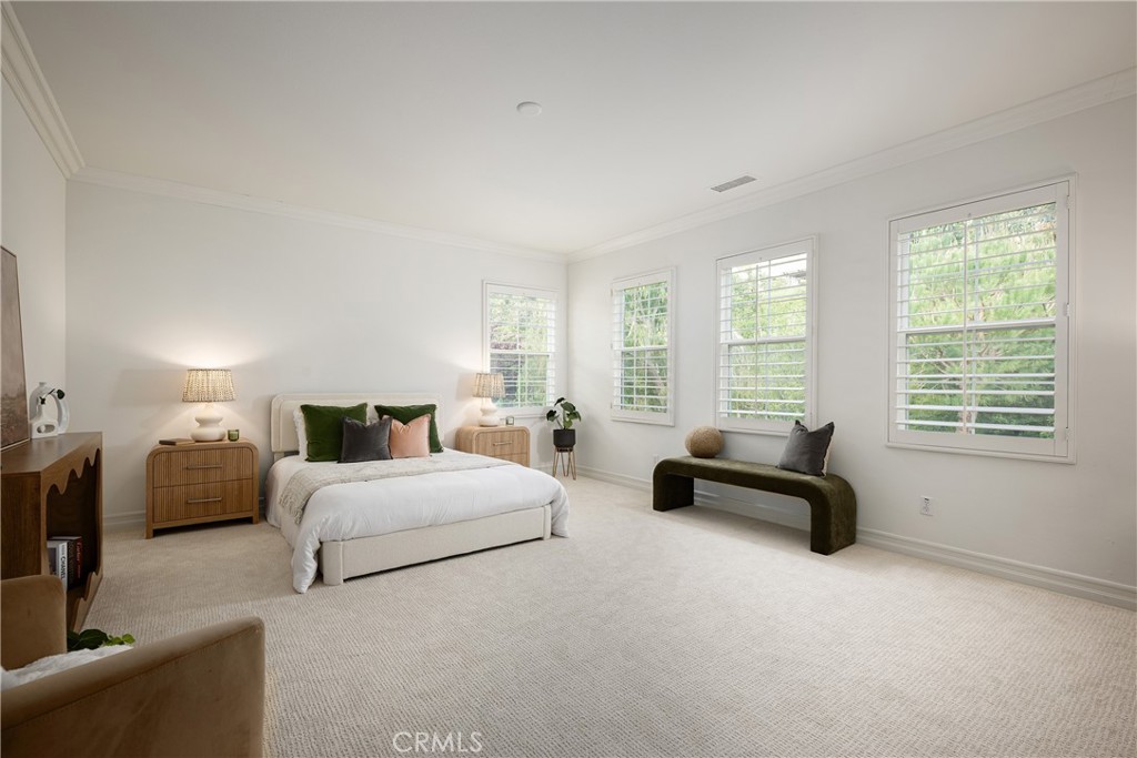 25 Hallcrest