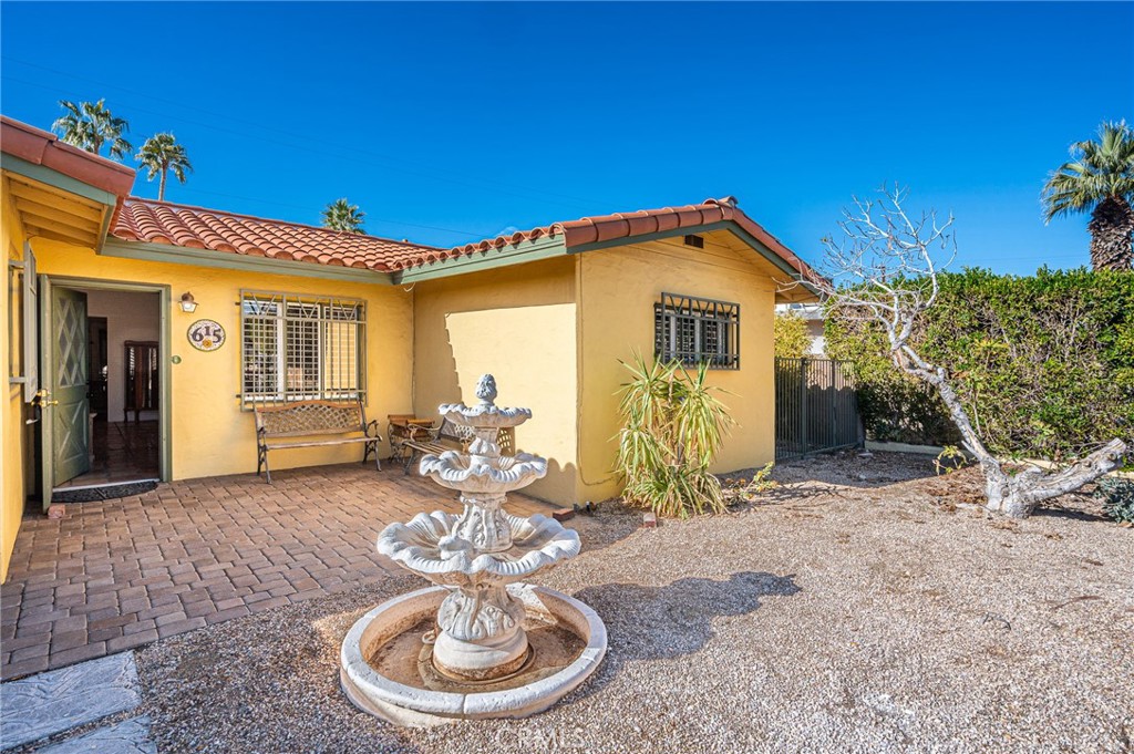 615 N Paseo De Anza