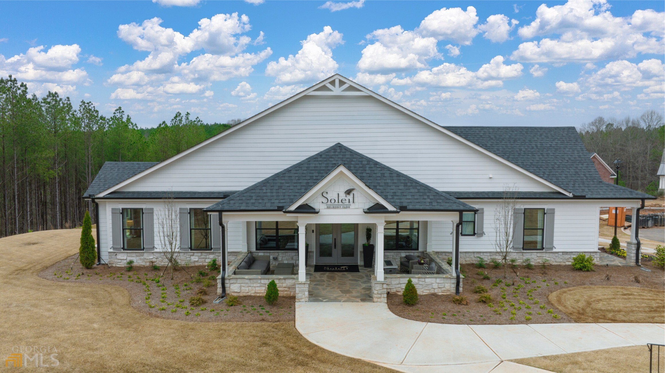 452 Southland Circle
