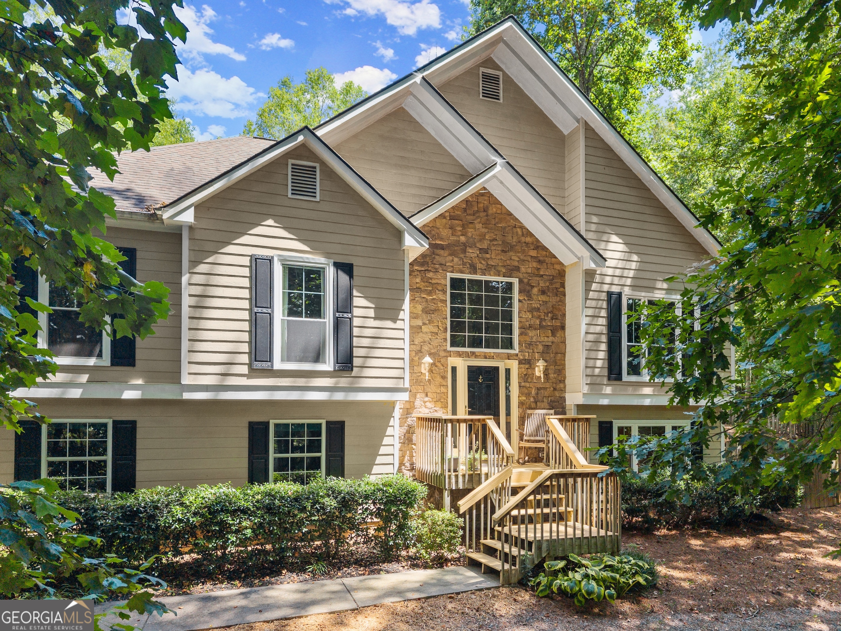 9545 Eagles Landing Drive