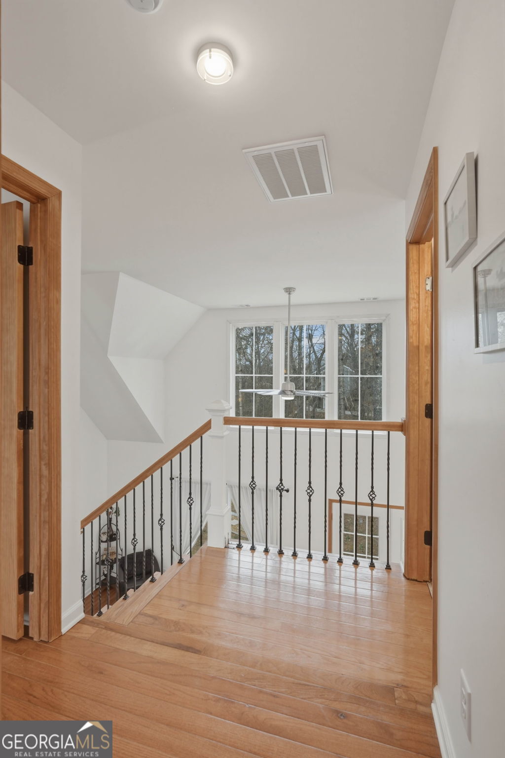 3812 James Ed Road