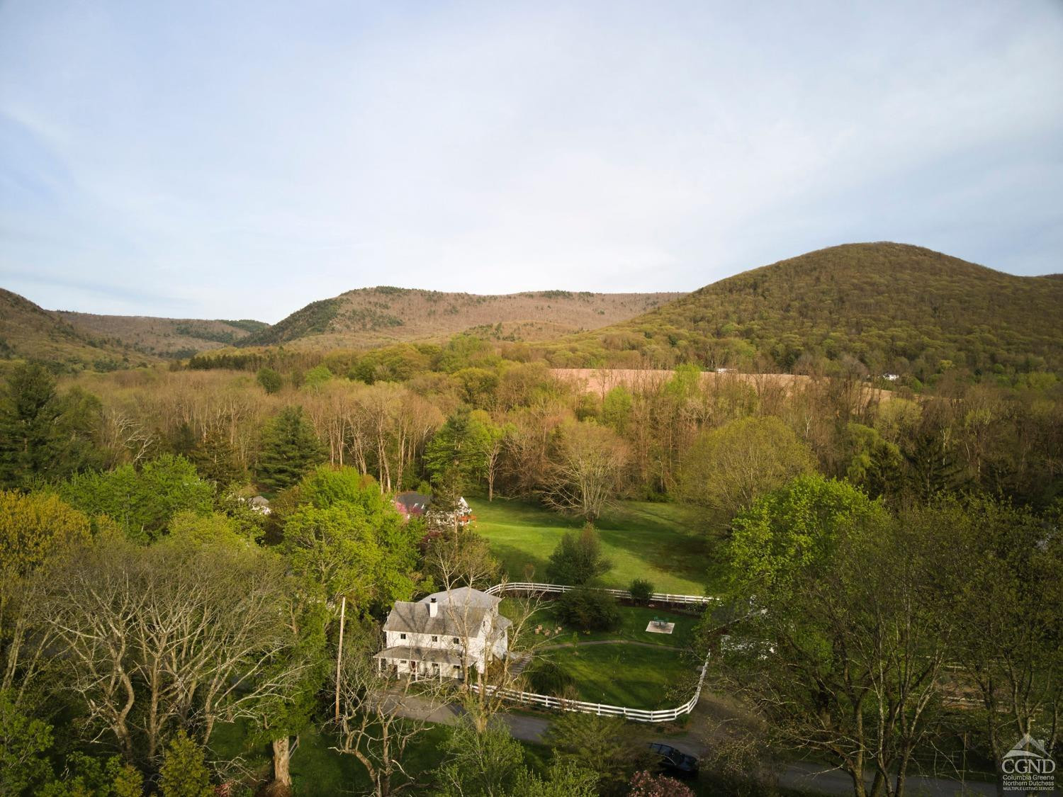 111 Mountain View Street, Copake