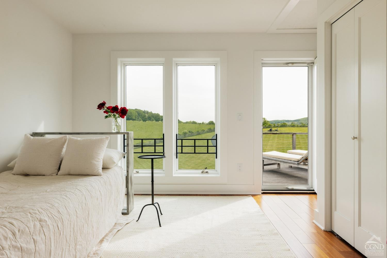 128 Robin Lane, Copake