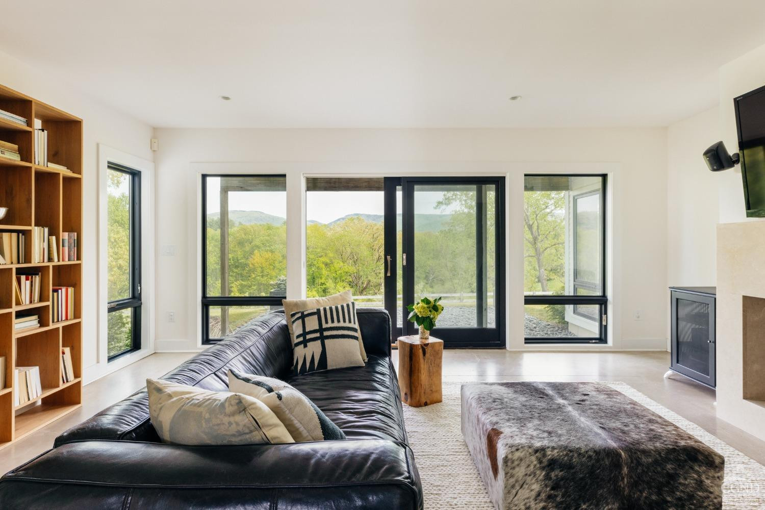 128 Robin Lane, Copake