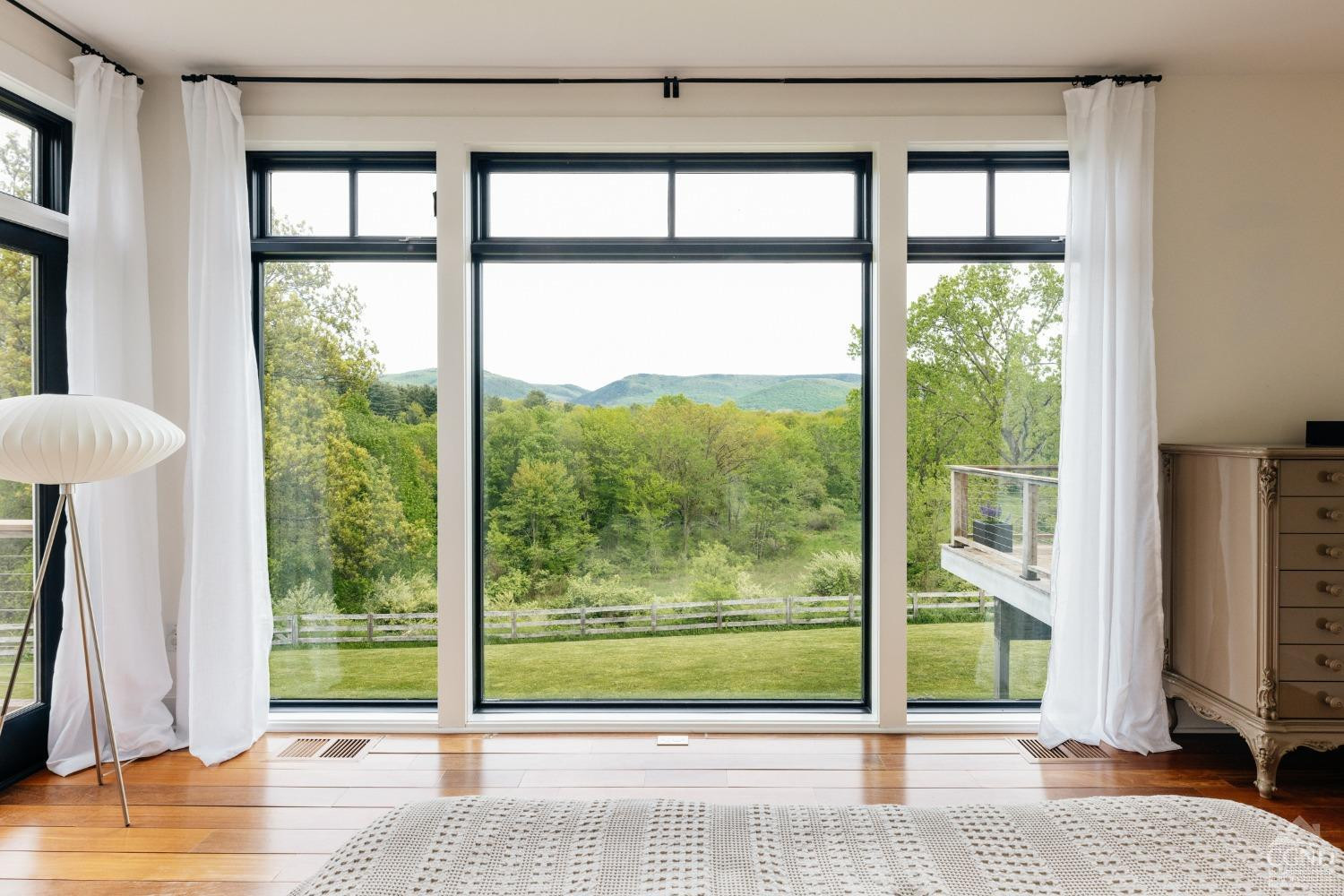 128 Robin Lane, Copake