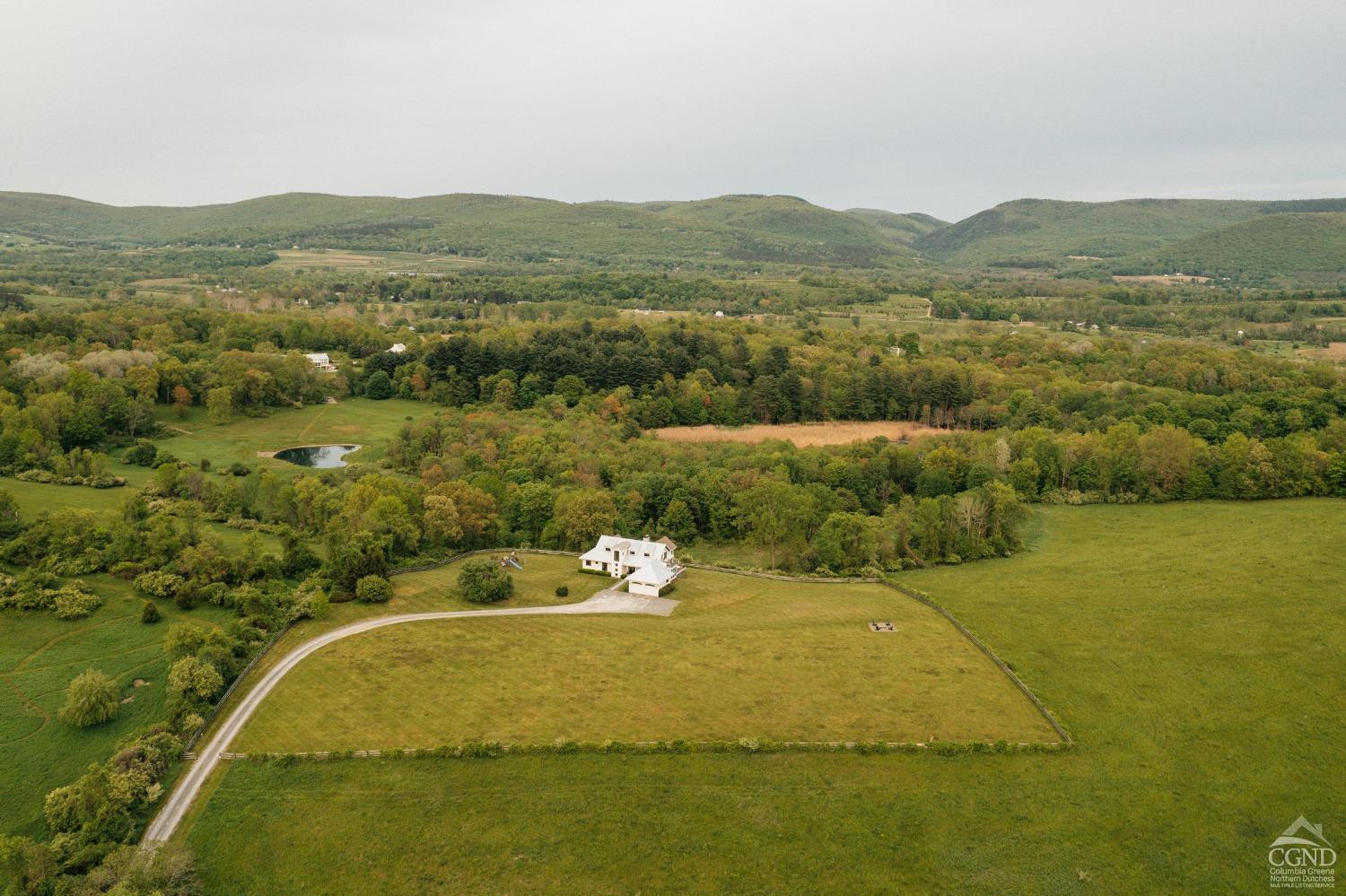 128 Robin Lane, Copake