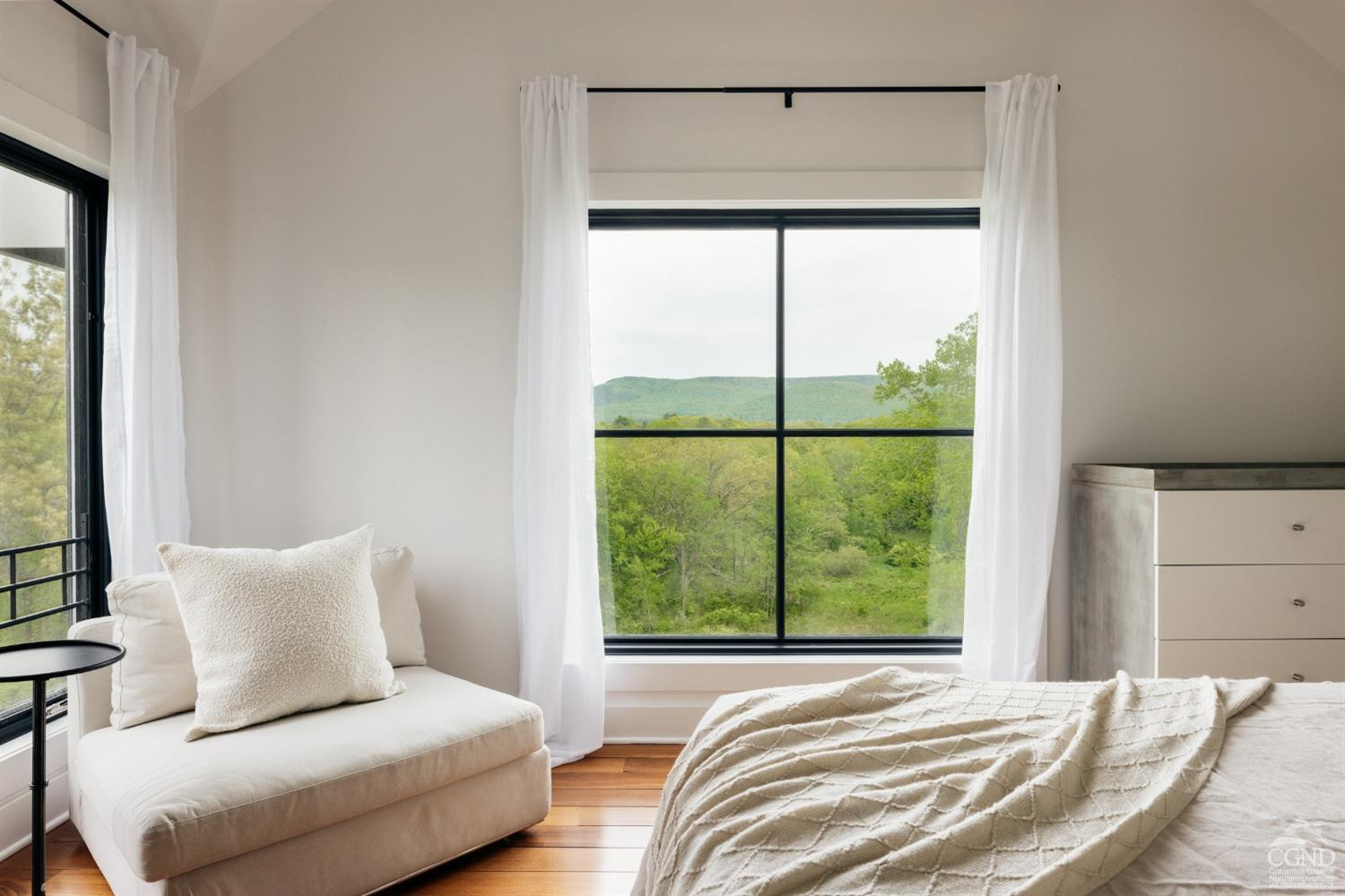 128 Robin Lane, Copake