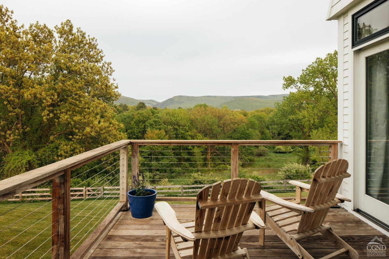 128 Robin Lane, Copake