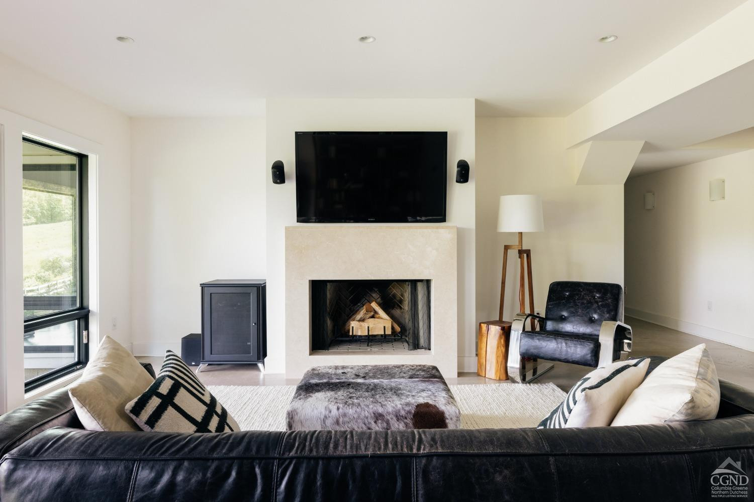 128 Robin Lane, Copake