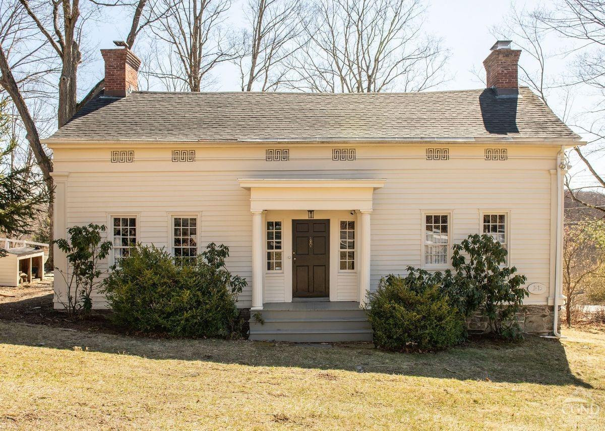 169 Main Street, Hudson