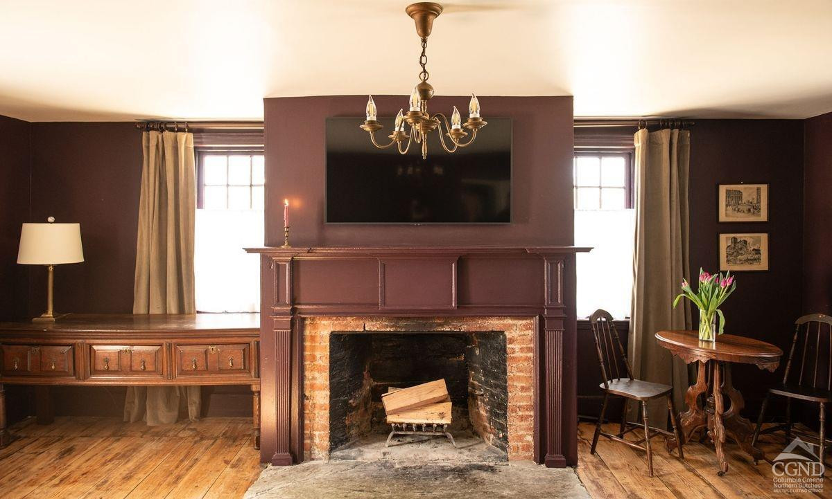 169 Main Street, Hudson