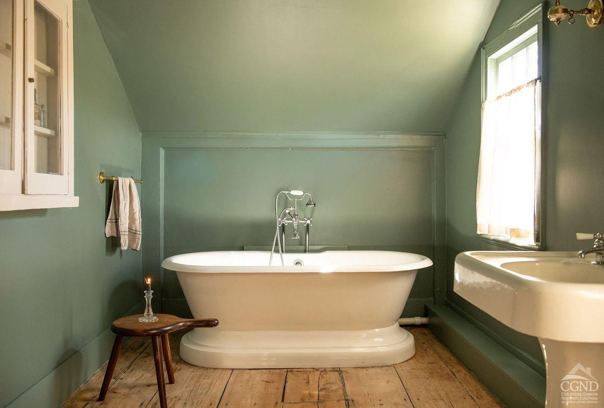 169 Main Street, Hudson