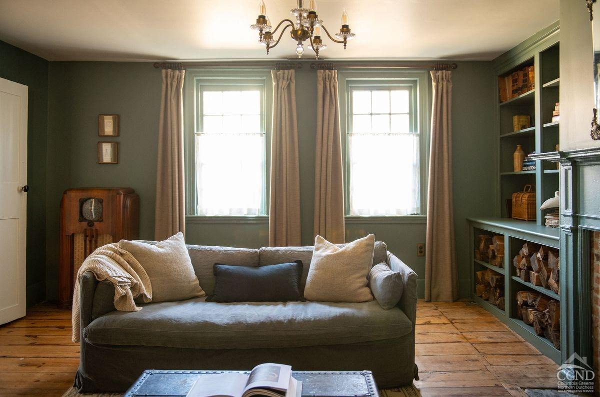 169 Main Street, Hudson