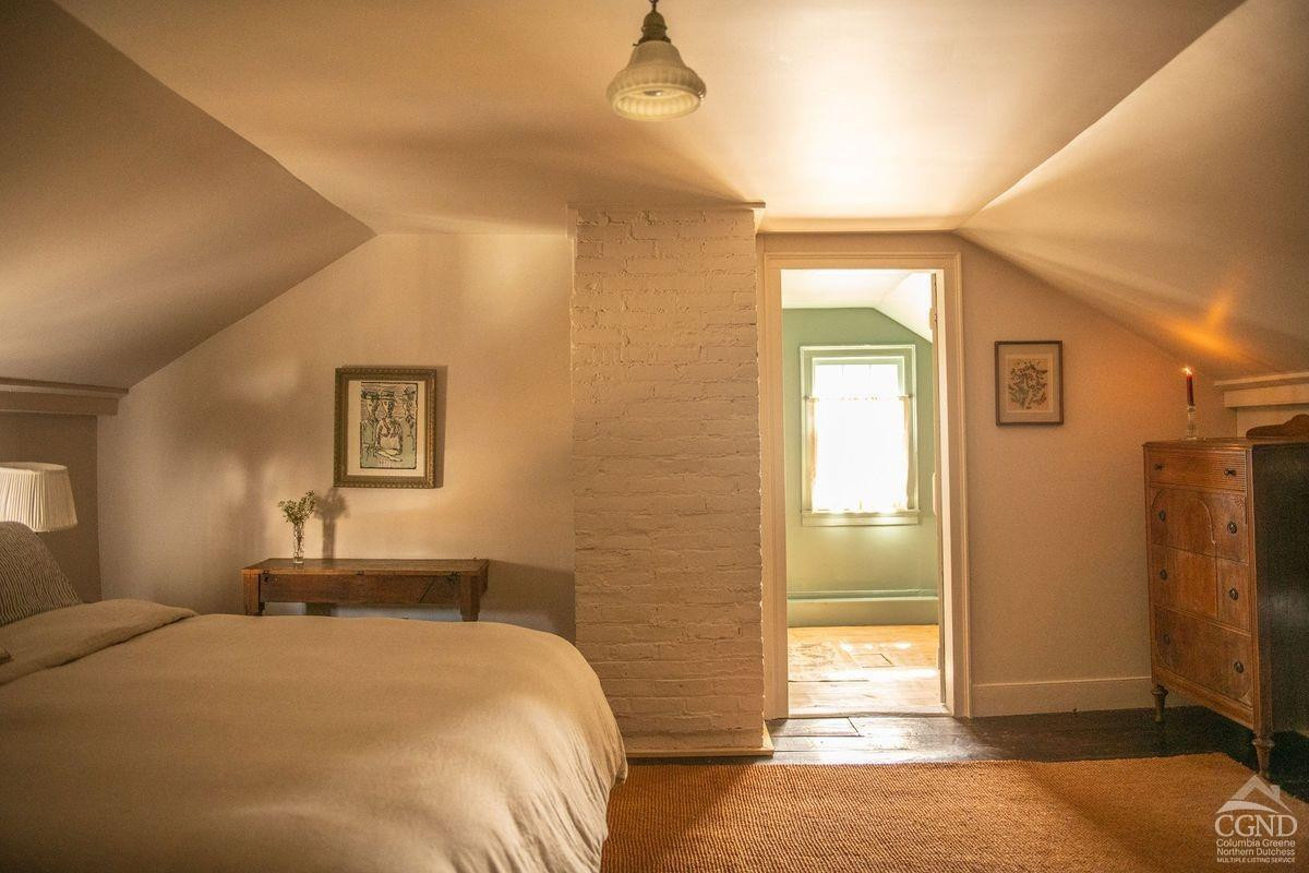 169 Main Street, Hudson