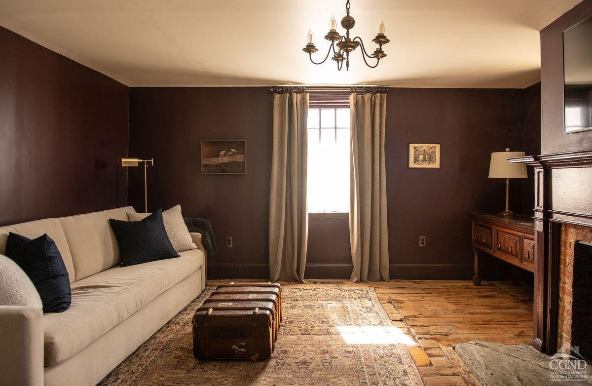 169 Main Street, Hudson