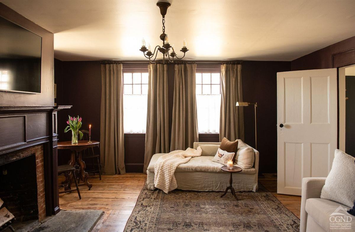 169 Main Street, Hudson