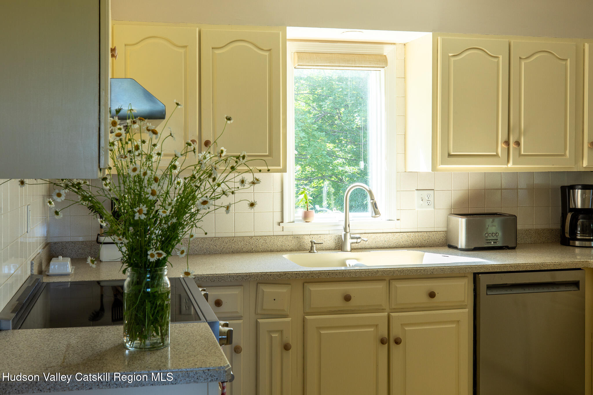 17 Stephen Drive, Hudson