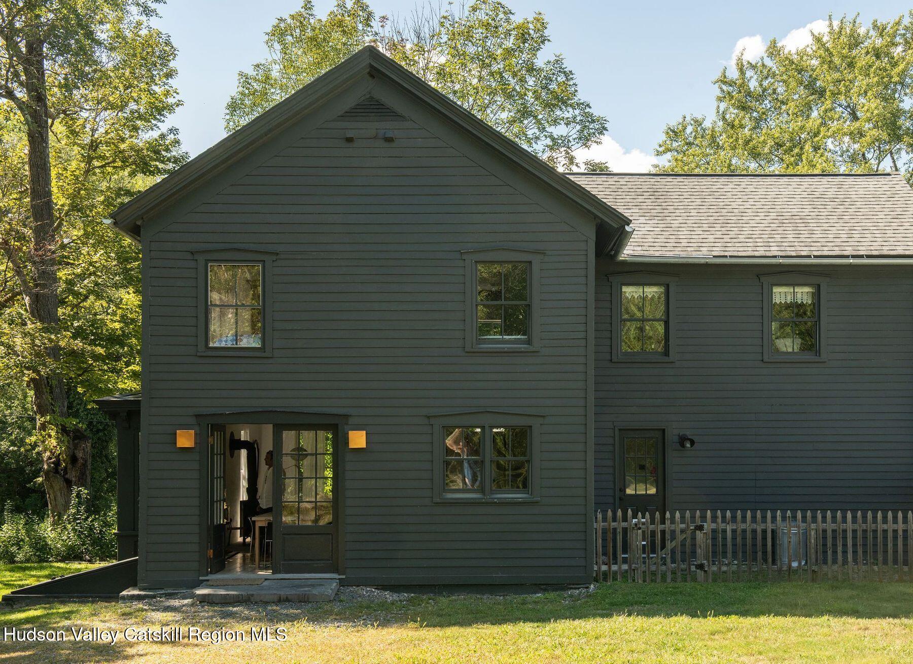 131 Northern Boulevard