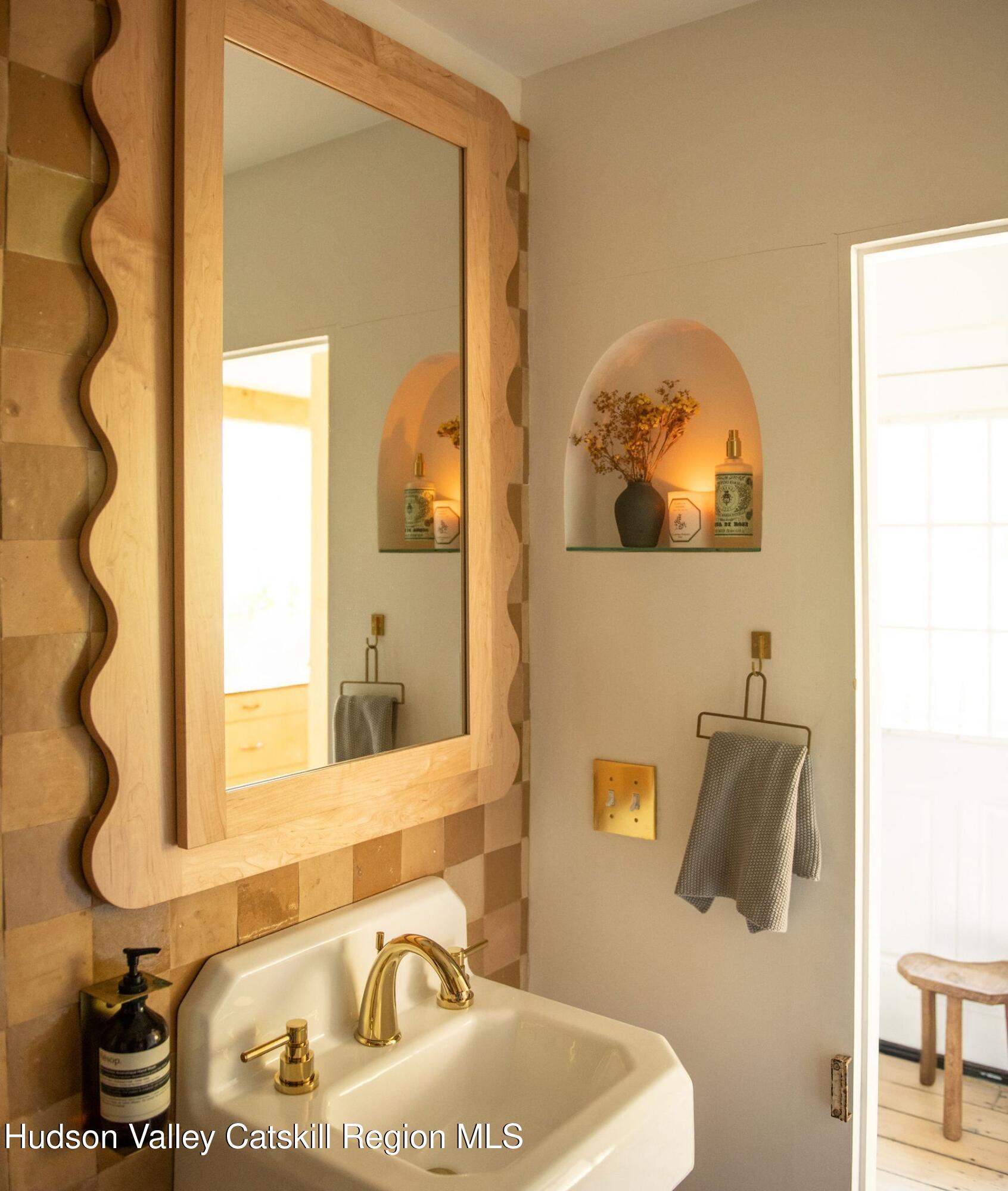 131 Northern Boulevard