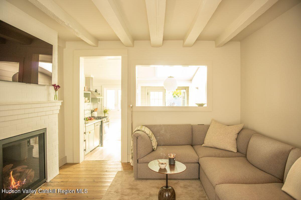 342 State Street, Hudson