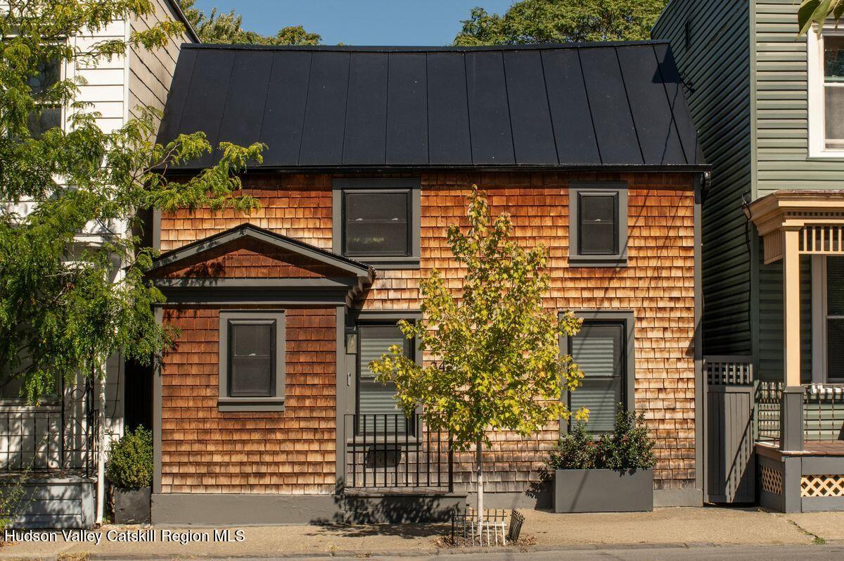 342 State Street, Hudson