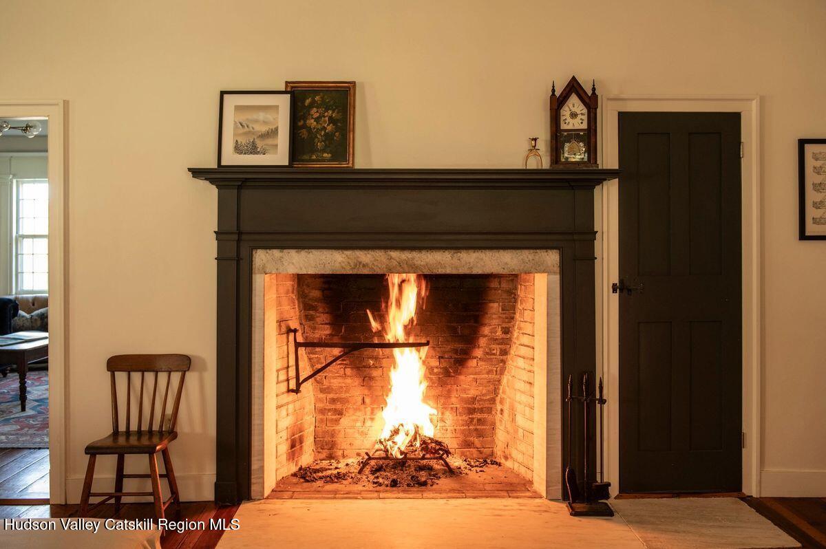 9715 New York 22, Hillsdale