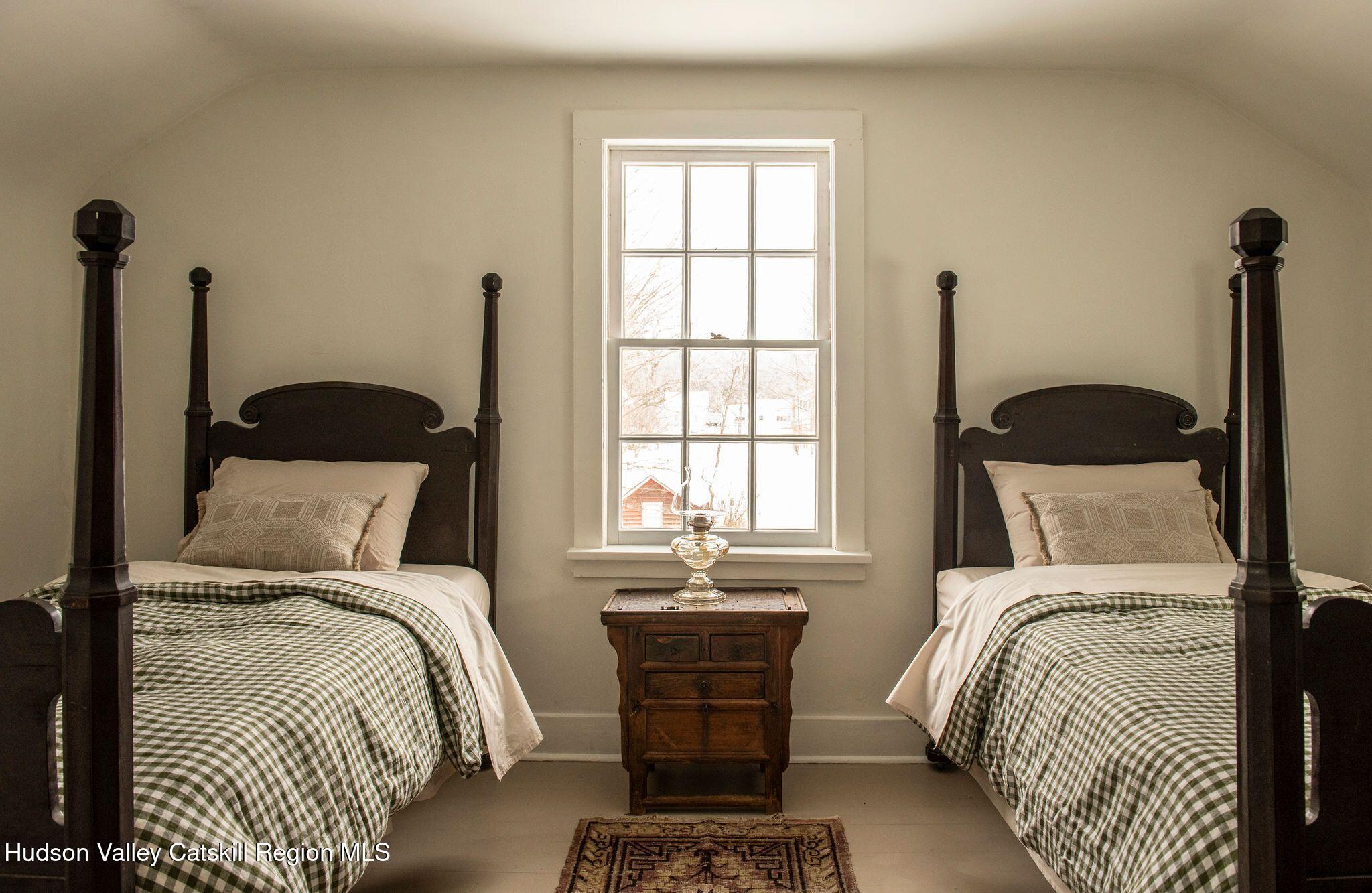 2884 W Glenville Road