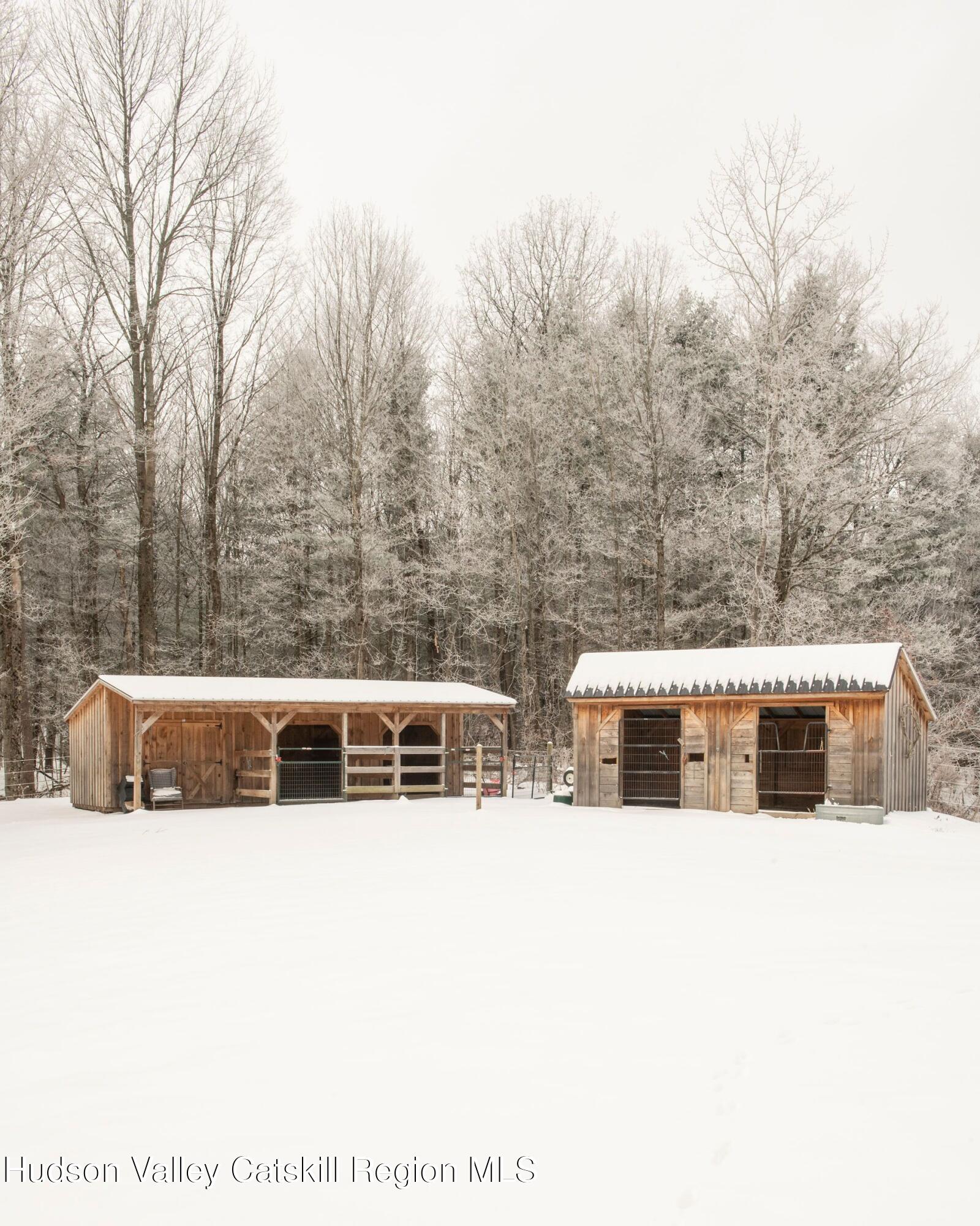 2884 W Glenville Road