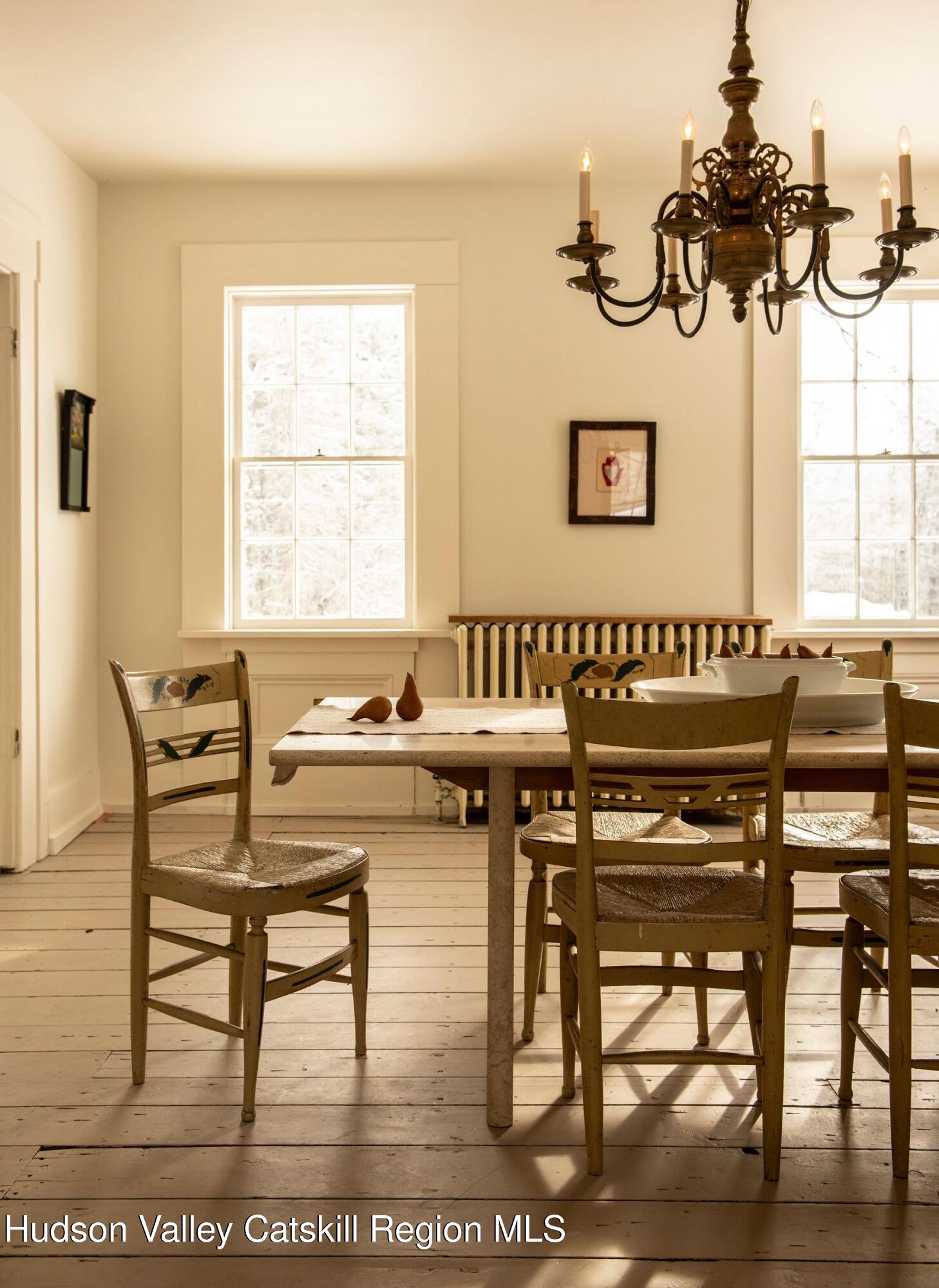 2884 W Glenville Road