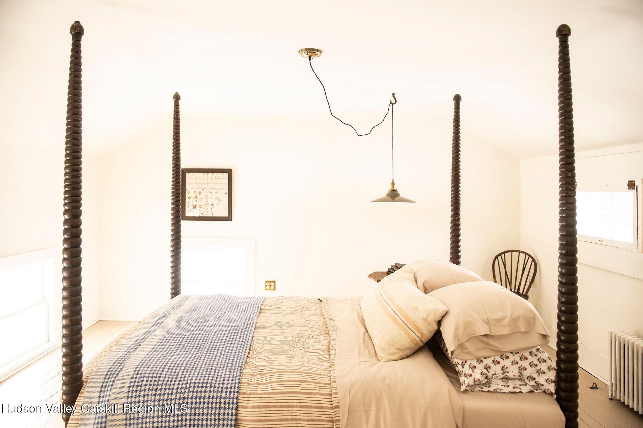 2884 W Glenville Road