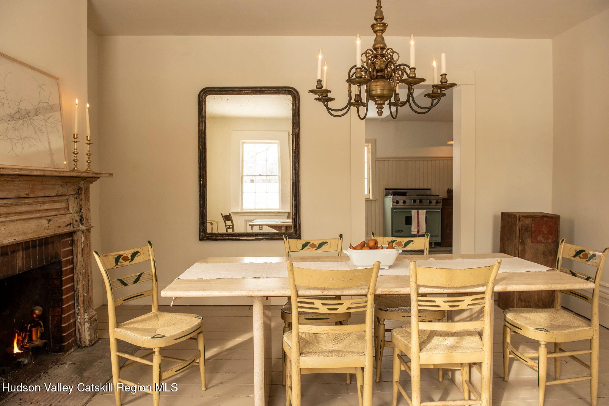 2884 W Glenville Road