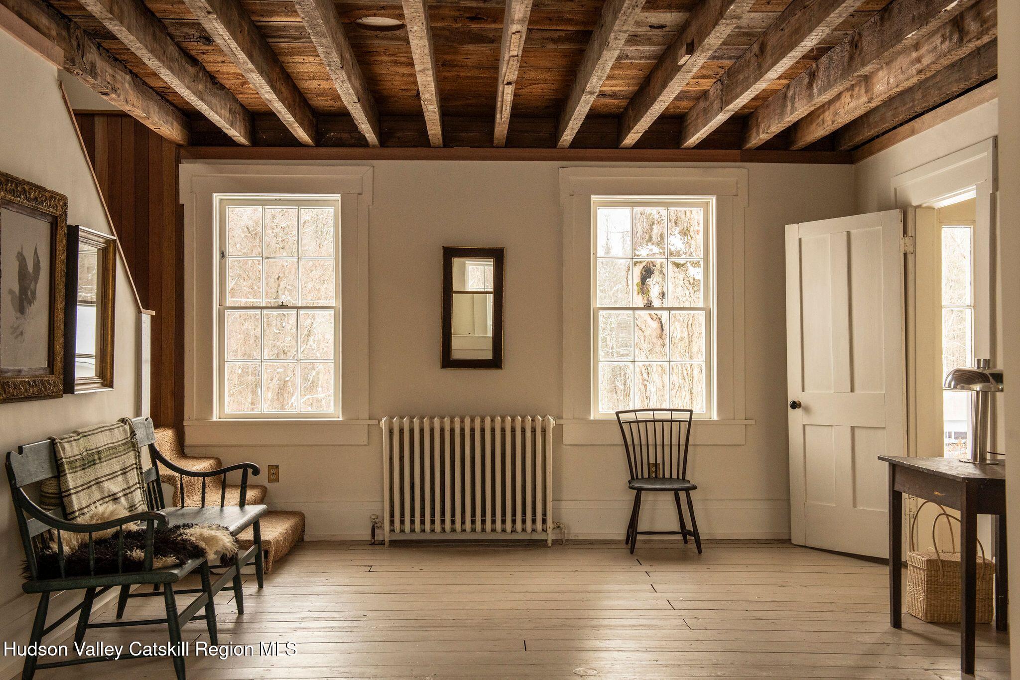 2884 W Glenville Road