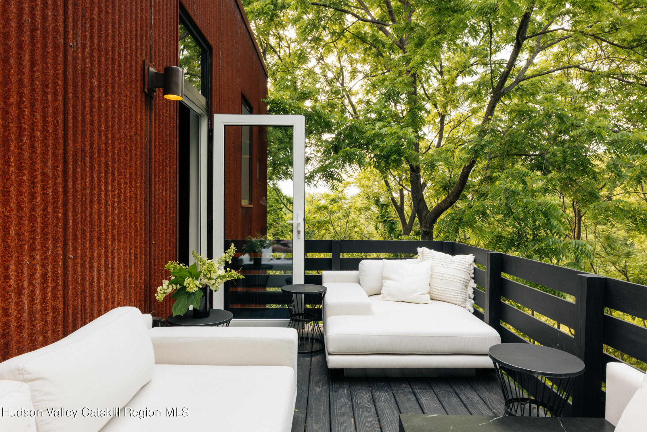 402 Washington Street