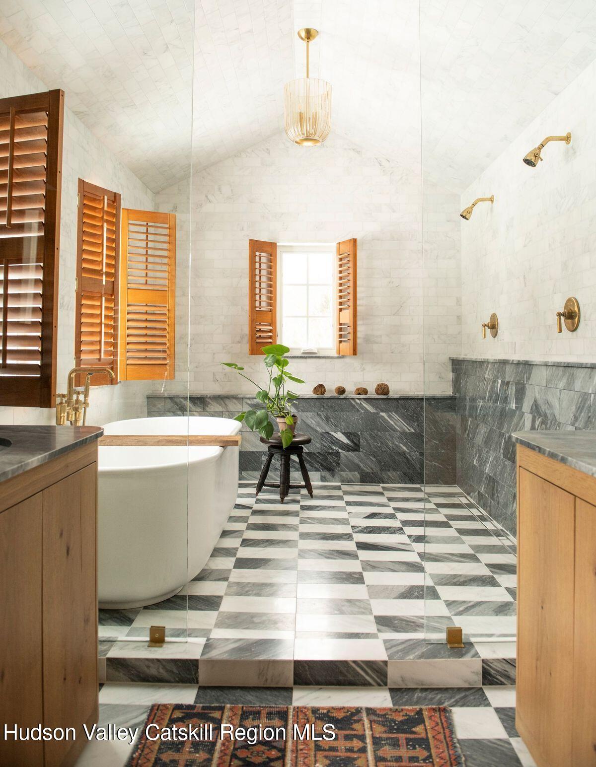 1174 Potter Mountain Road