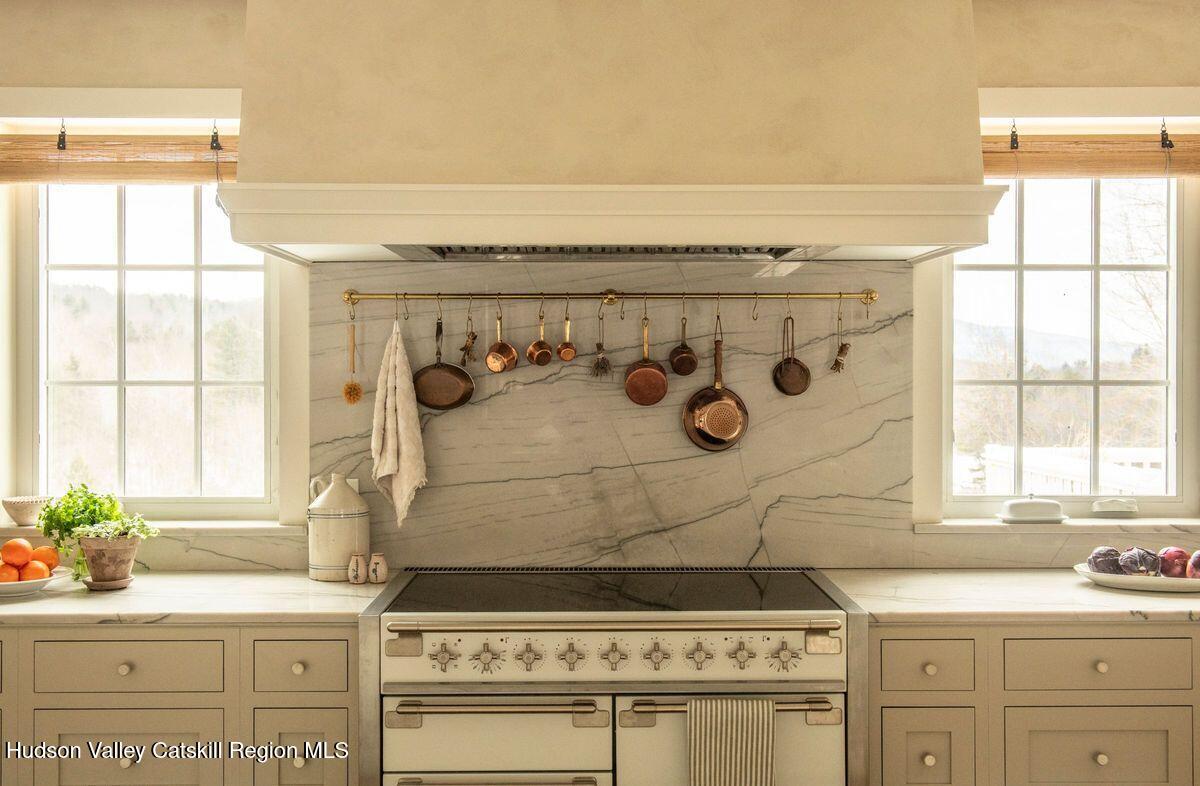 1174 Potter Mountain Road