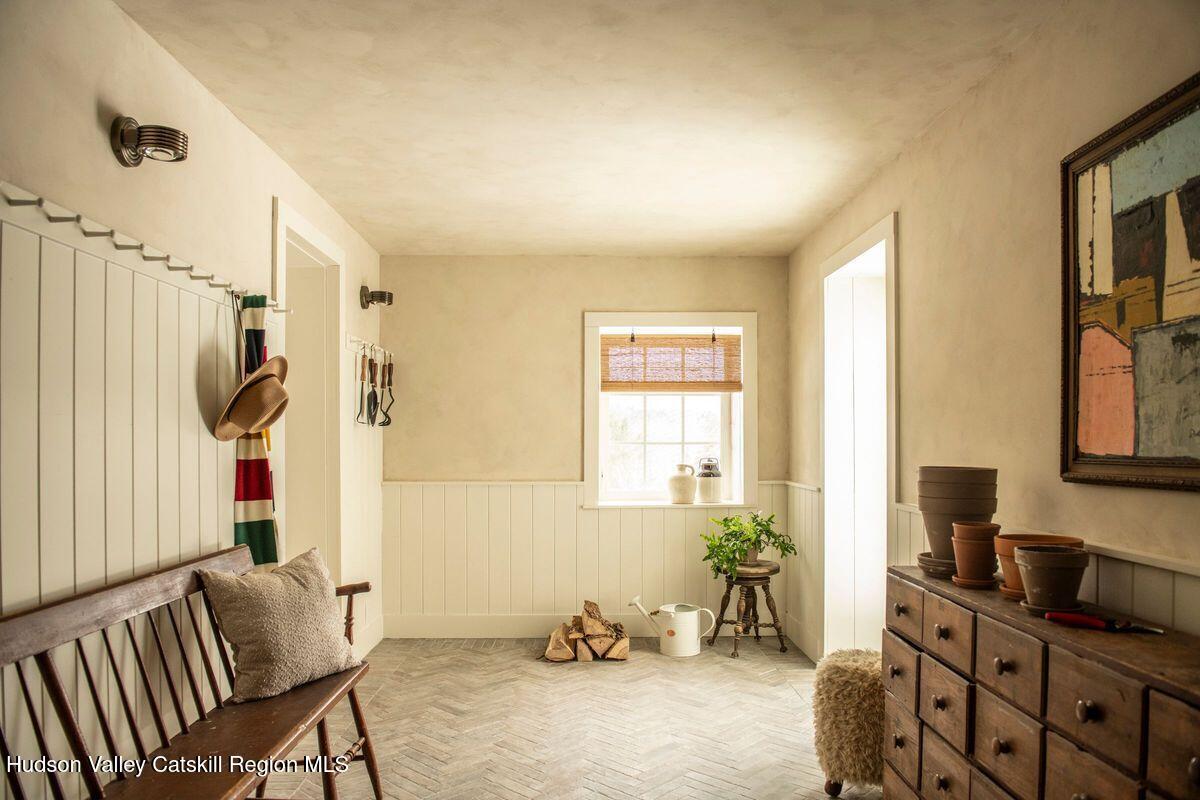 1174 Potter Mountain Road