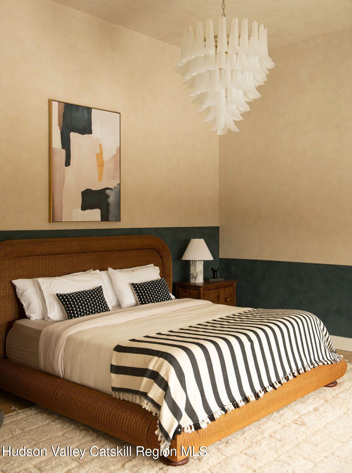 1174 Potter Mountain Road