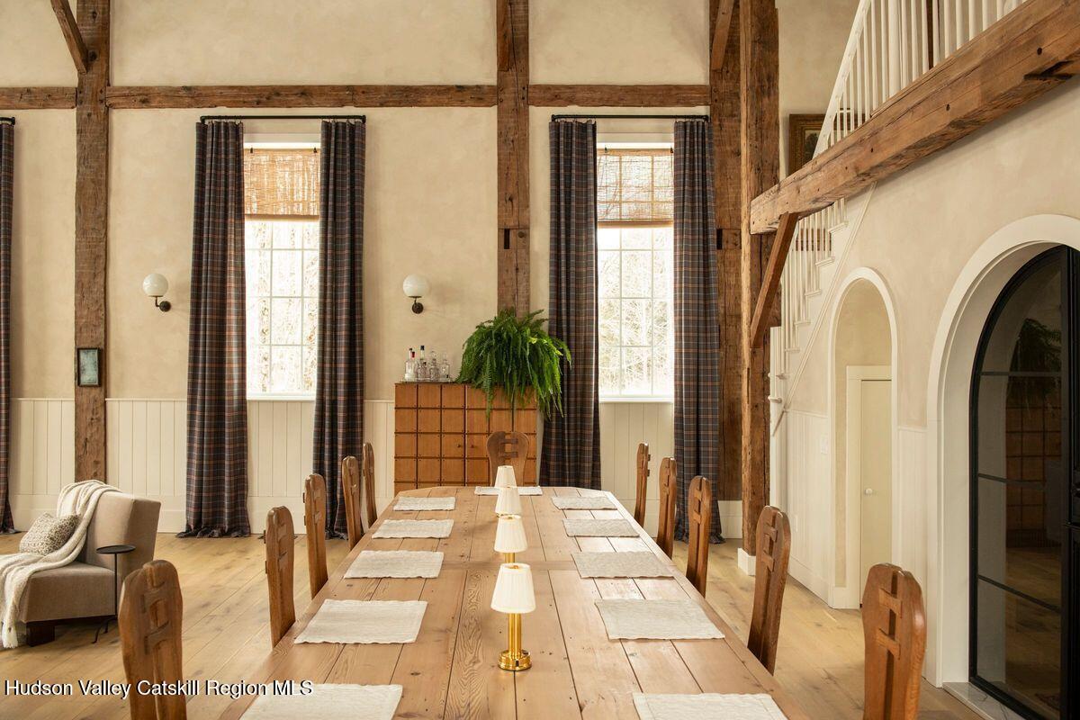 1174 Potter Mountain Road