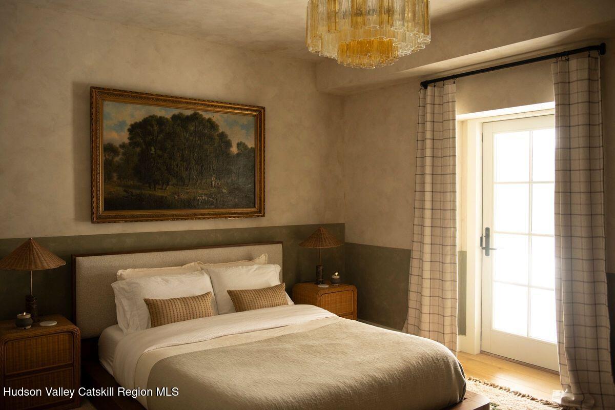 1174 Potter Mountain Road