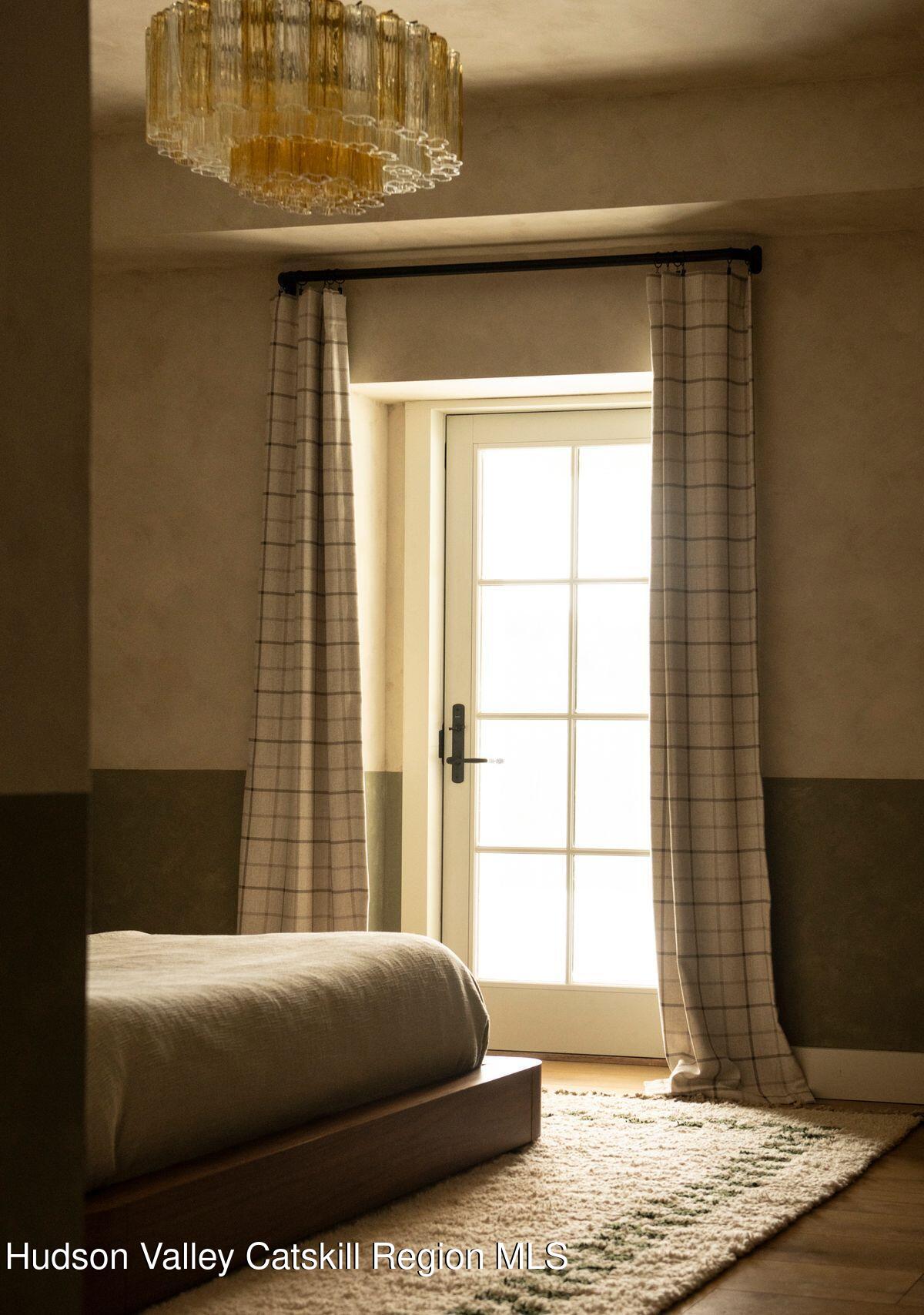 1174 Potter Mountain Road