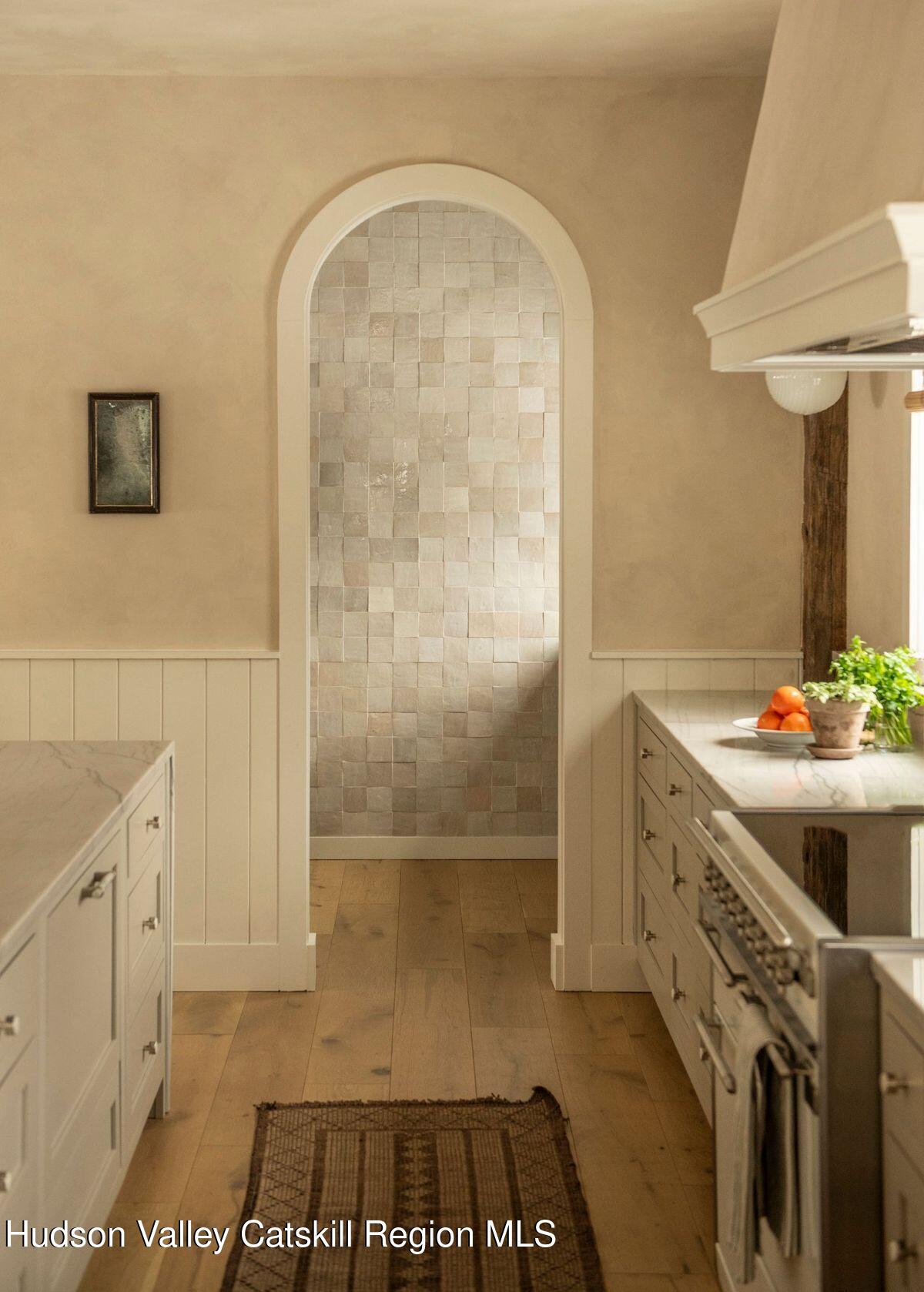 1174 Potter Mountain Road