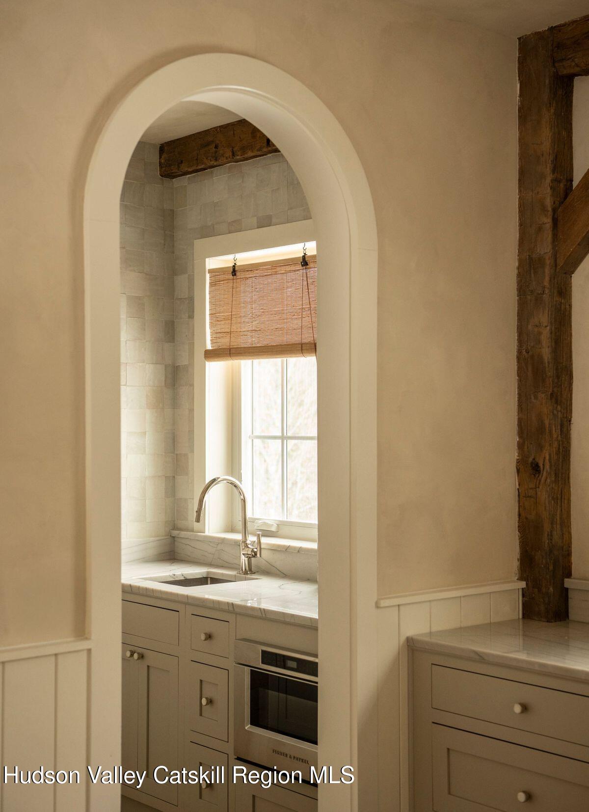 1174 Potter Mountain Road