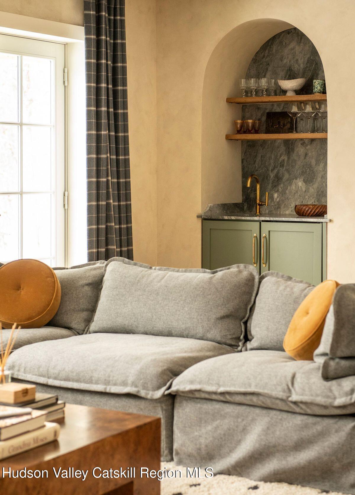 1174 Potter Mountain Road