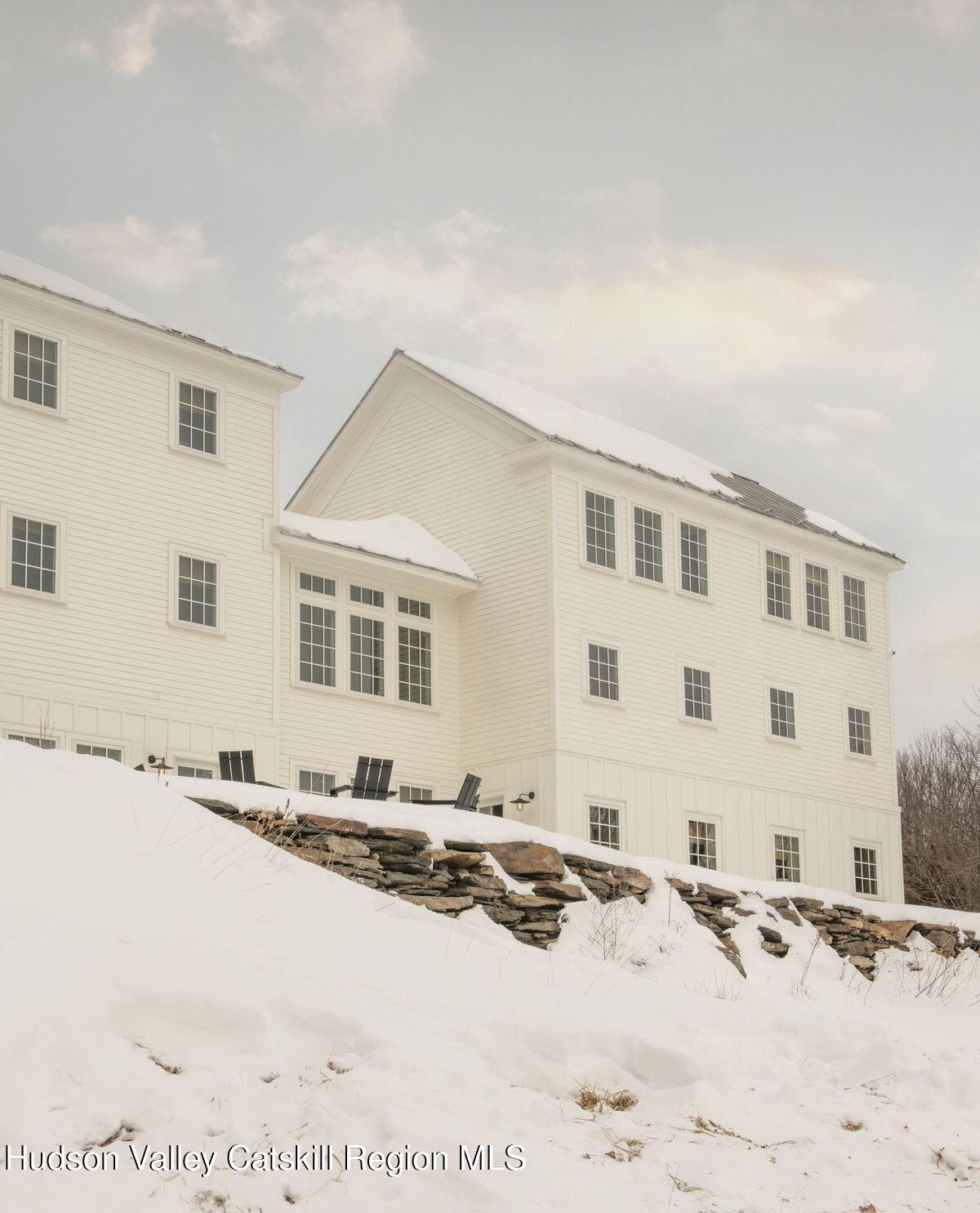 1174 Potter Mountain Road