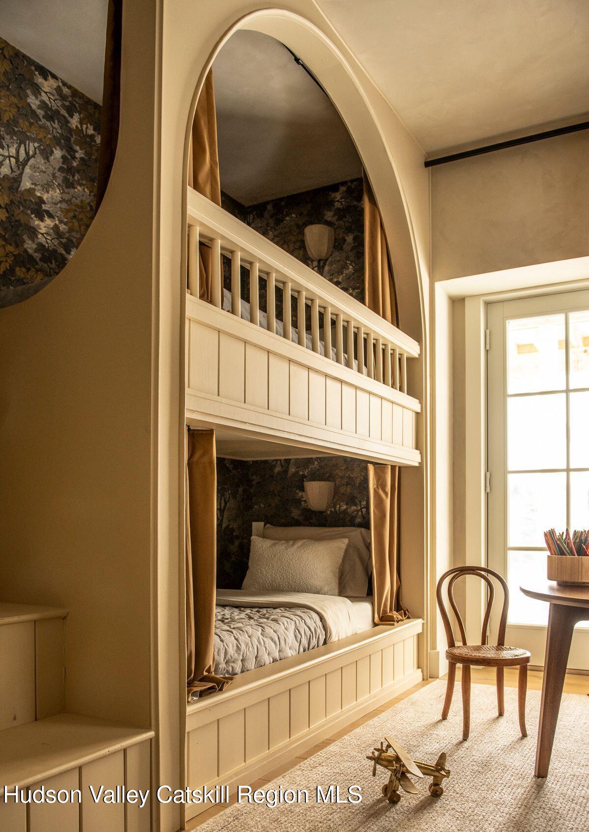 1174 Potter Mountain Road