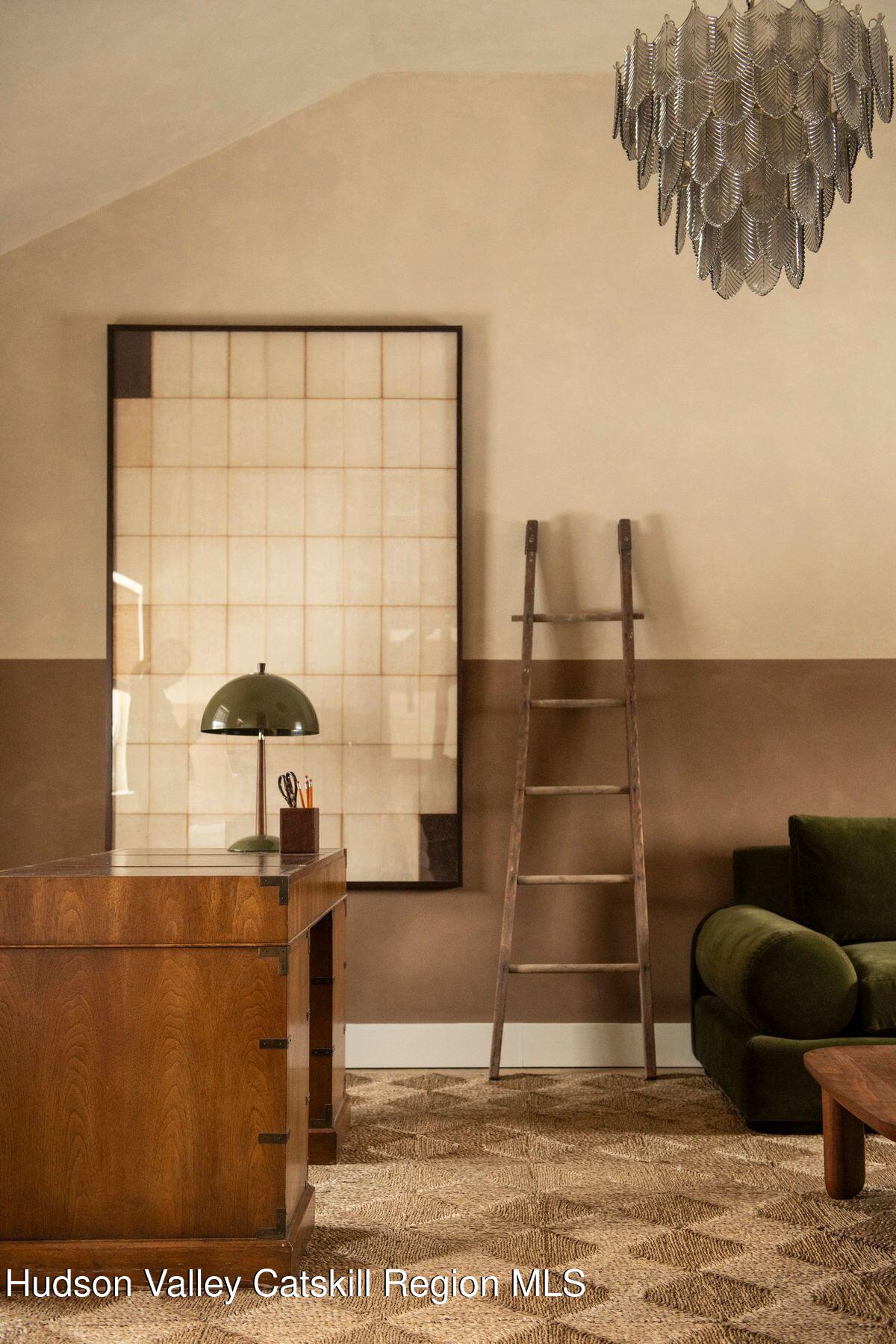 1174 Potter Mountain Road