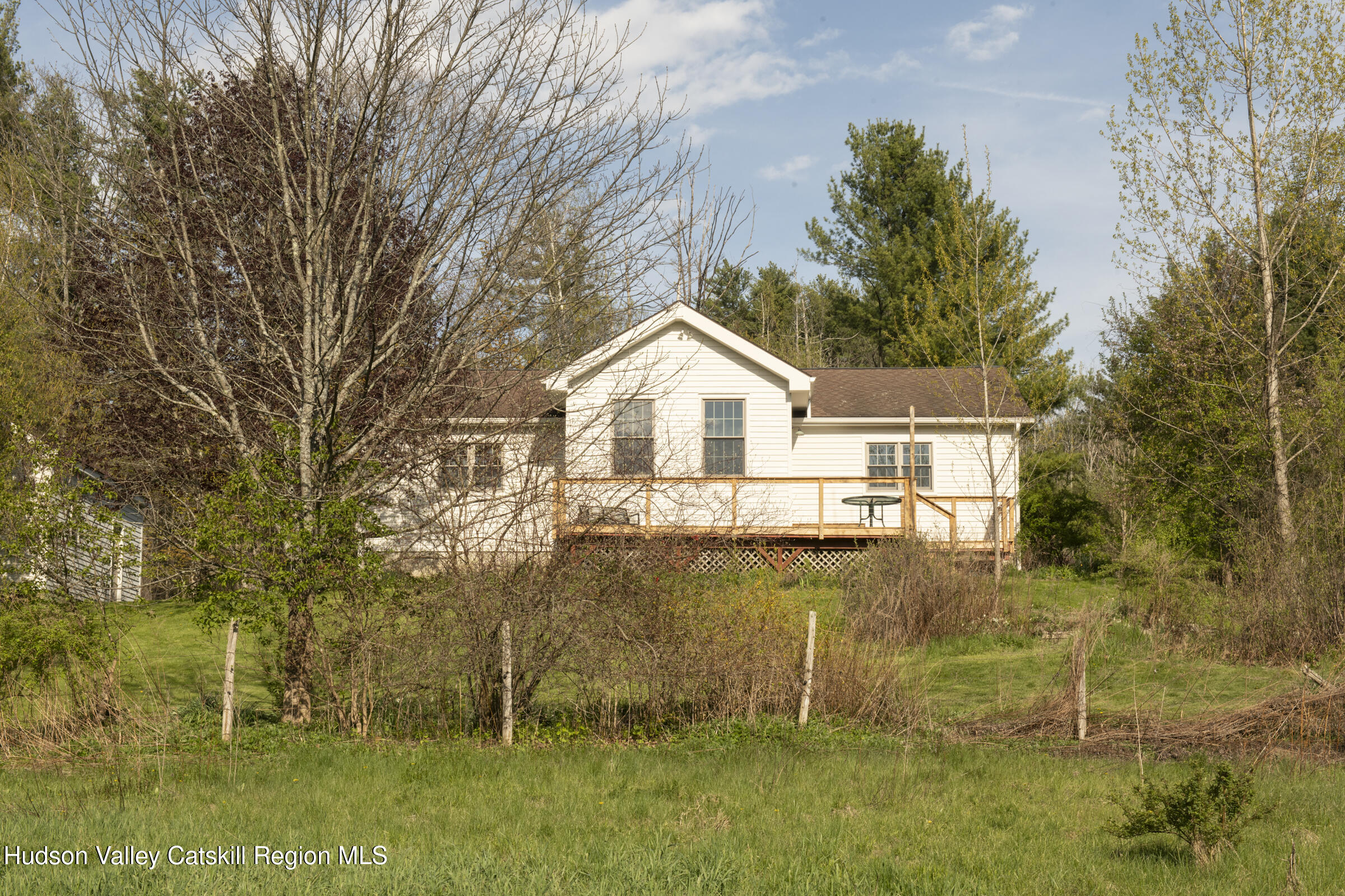 61 Schoolhouse Road