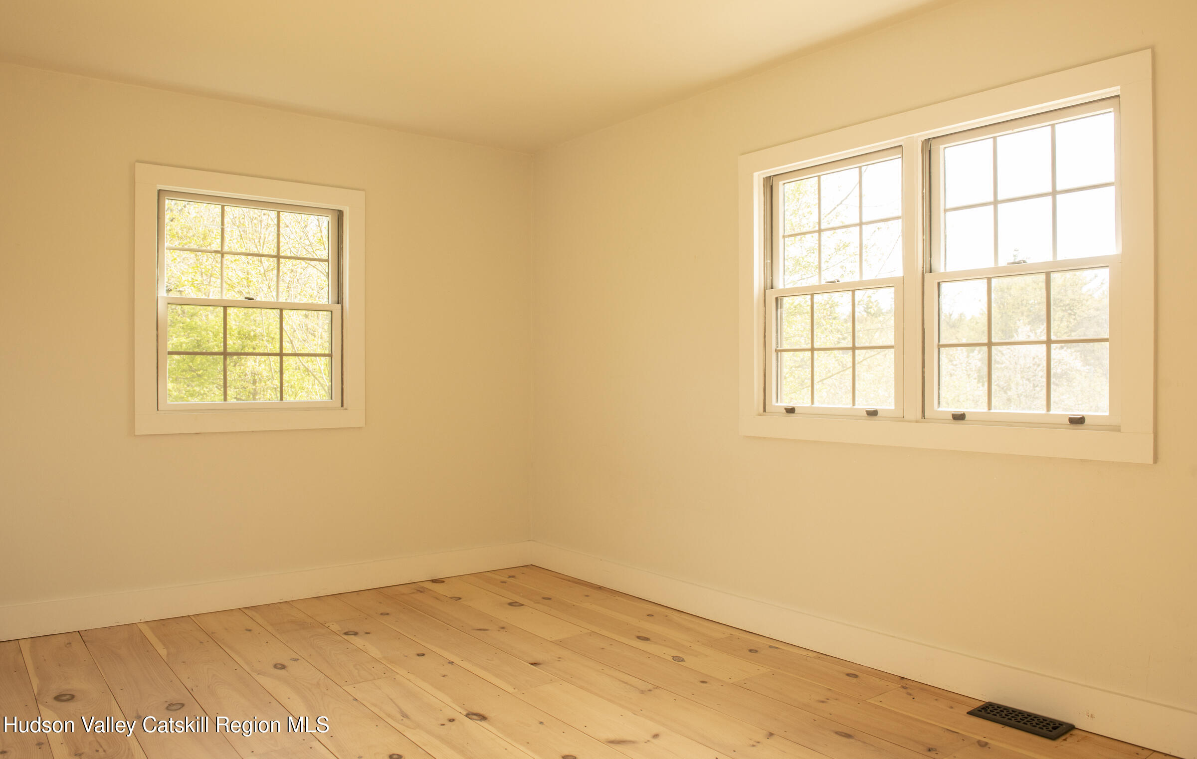 61 Schoolhouse Road