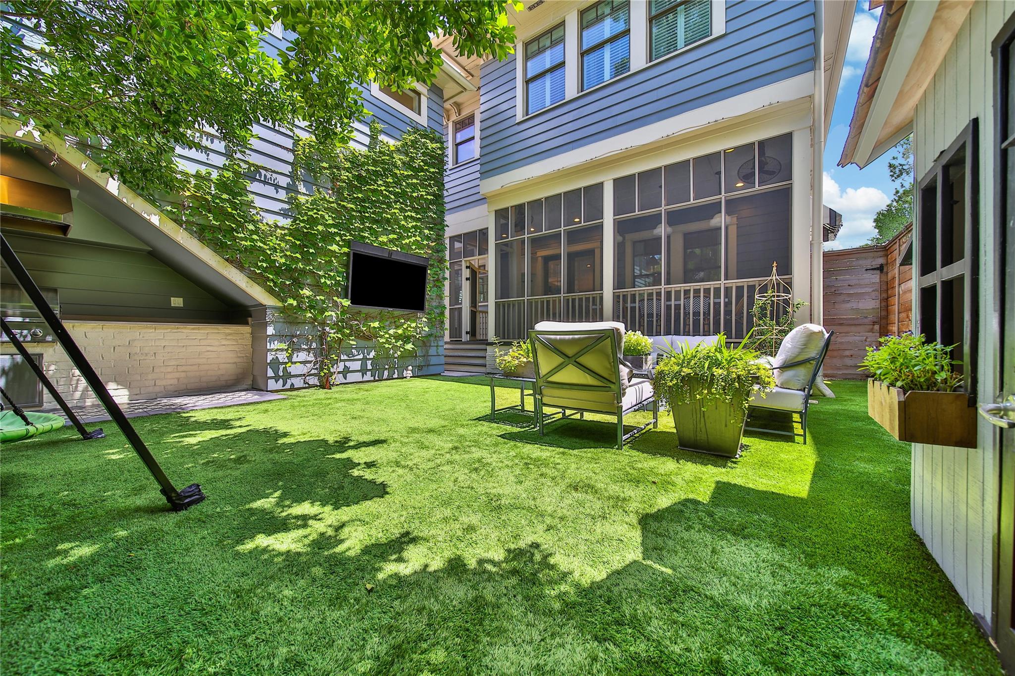 811 Byrne Street