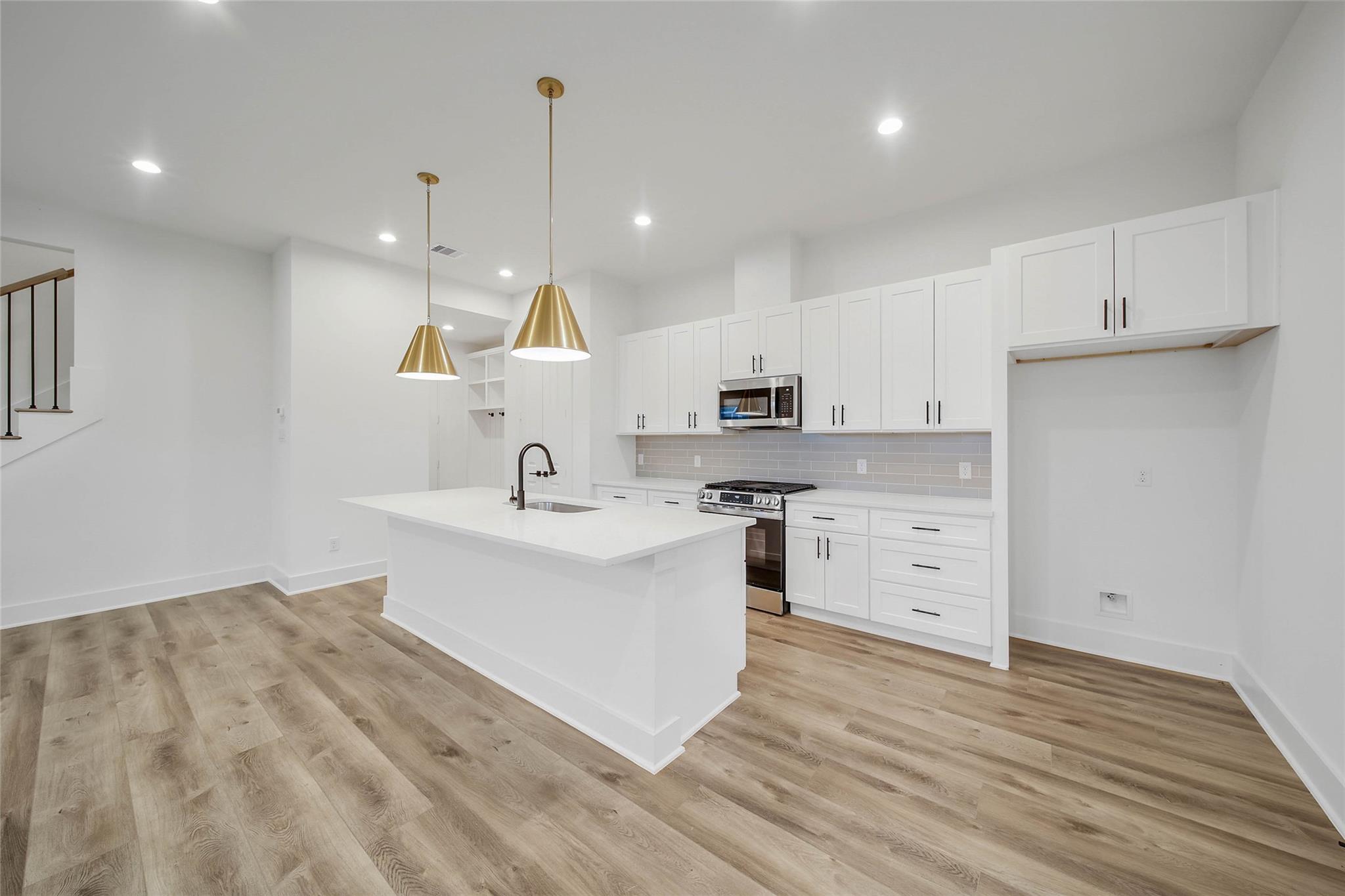 7709 Inwood Grove Lane